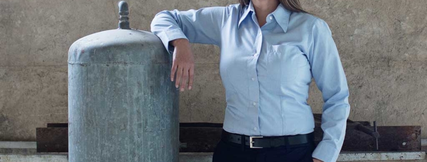 3 tipos de blusas para uniformar a tus trabajadoras